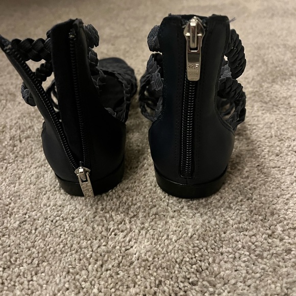 Sandals - Picture 2 of 4